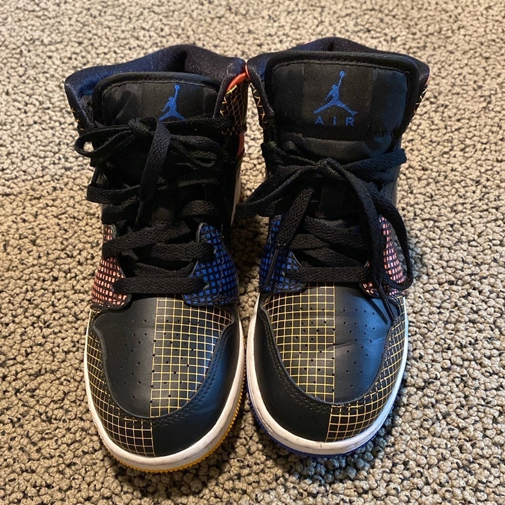 Nike Air Jordan Sneakers Size 4Y in Like New Condition